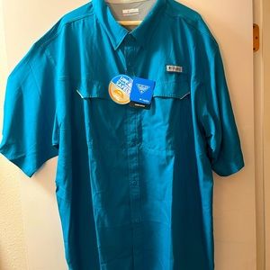 Men’s Columbia Omni-Wick shirt.